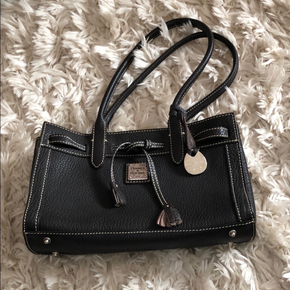 Black shoulder bag